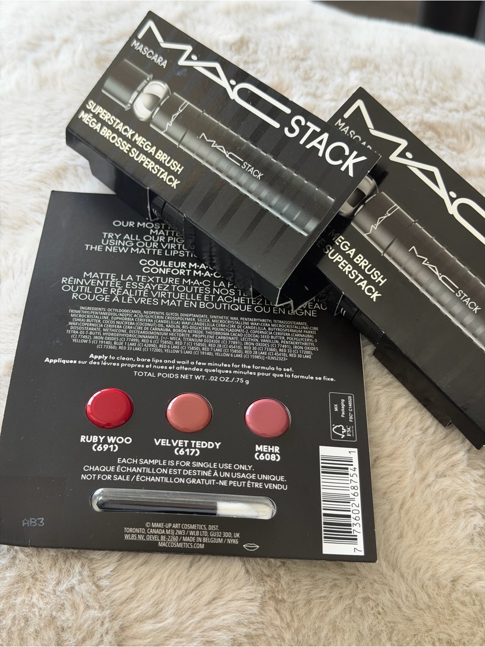 MAC Stack Mascara Duo + Lipstick Samples
Brand new MAC mini/sample bundle.